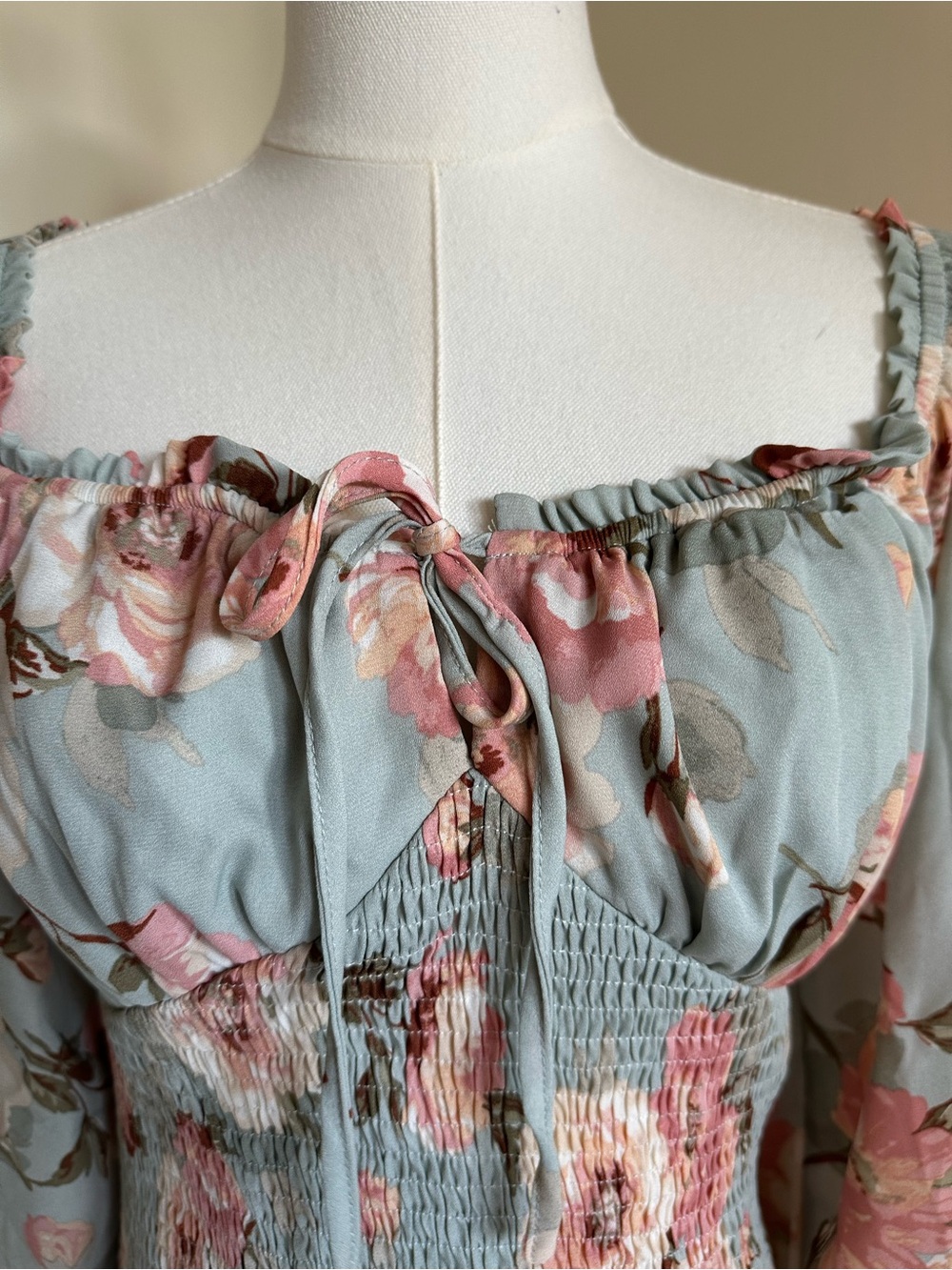 NWT Floral Dress- Large - Picture 3 of 11